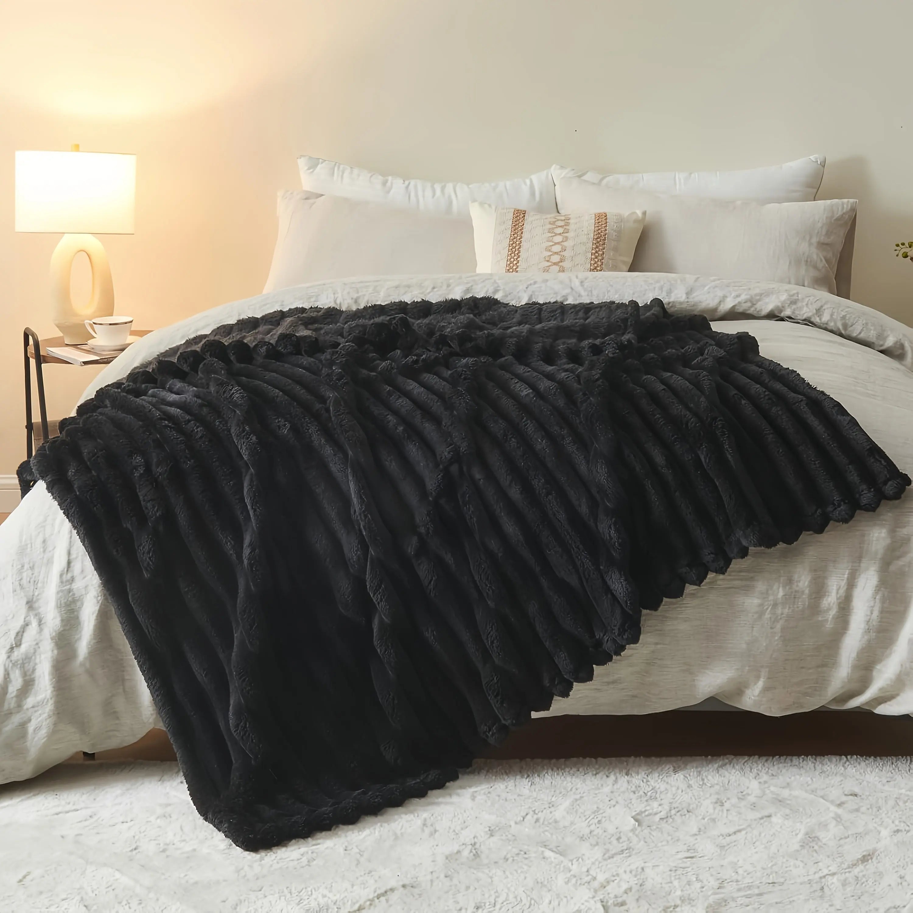 Super-Soft Plush Flannel Fleece Throw Blanket - TARHUS