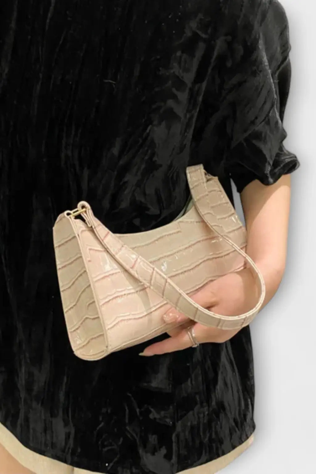 Valmera | Women Elegan Classic Shoulder Bag TARHUS
