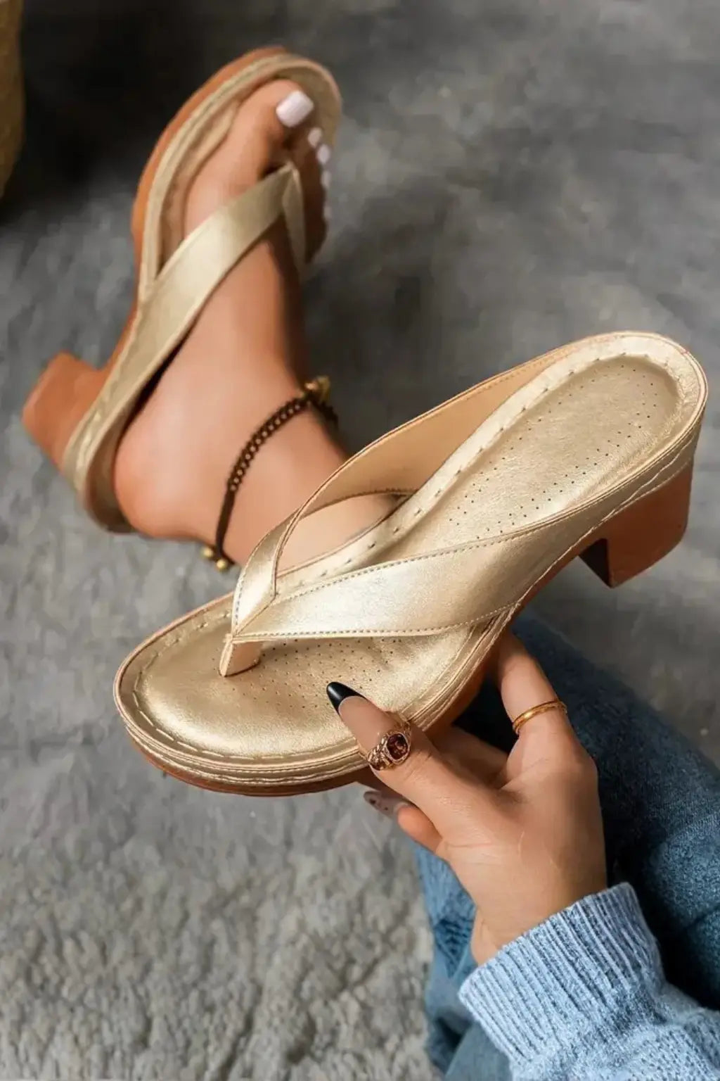 Felicity | Women Metallic Toe Post Block Heel Flip Flop Sandals TARHUS