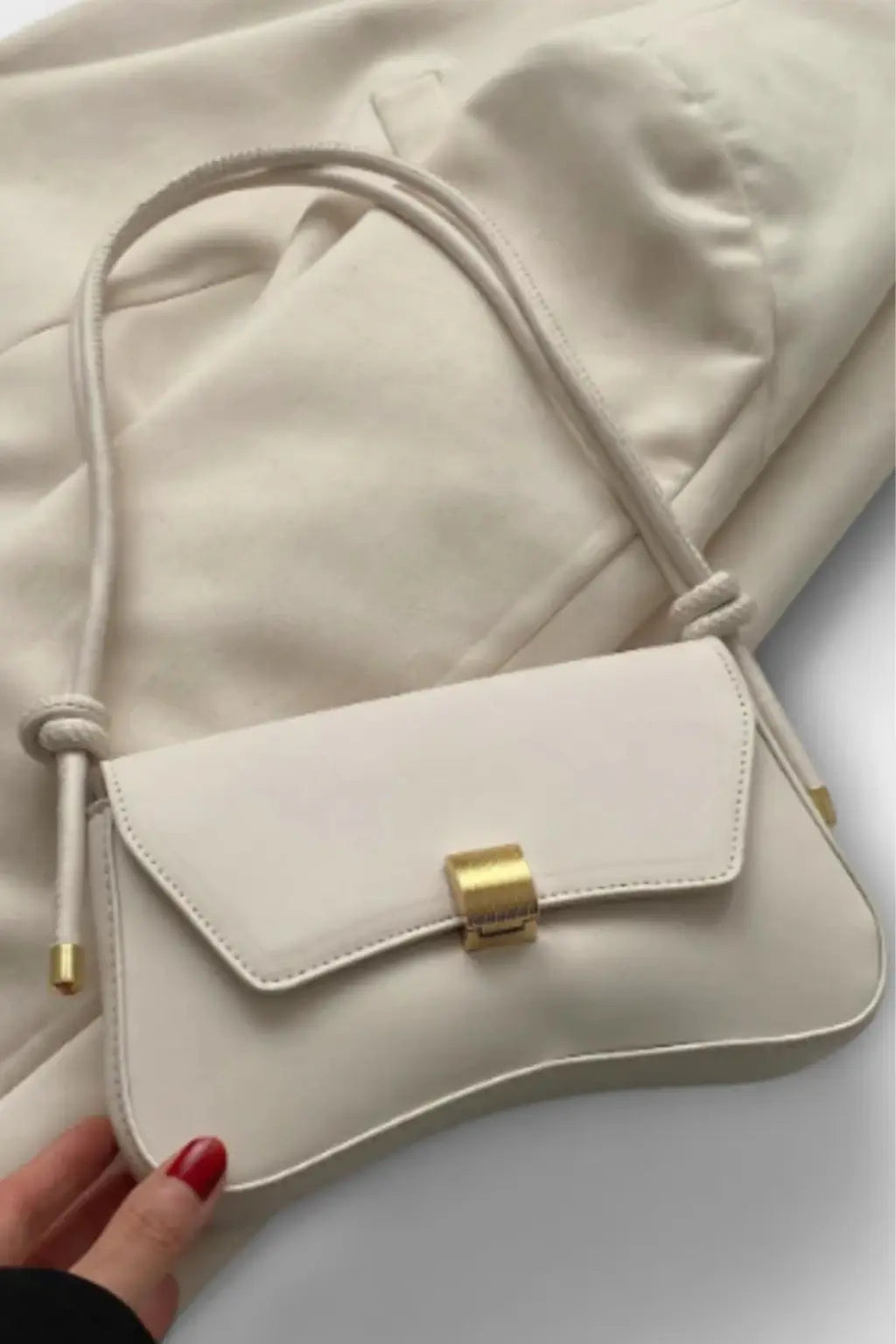Maravelle | Women Minimalist Shoulder Bag with Gold Clasp TARHUS