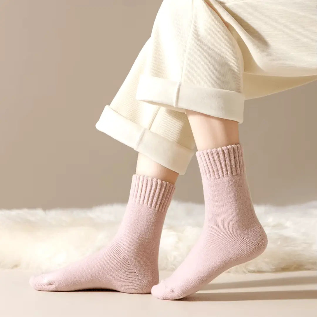 The Fleece Socks – Ultra-Soft Thermal Lounge Socks for Women & Men - TARHUS