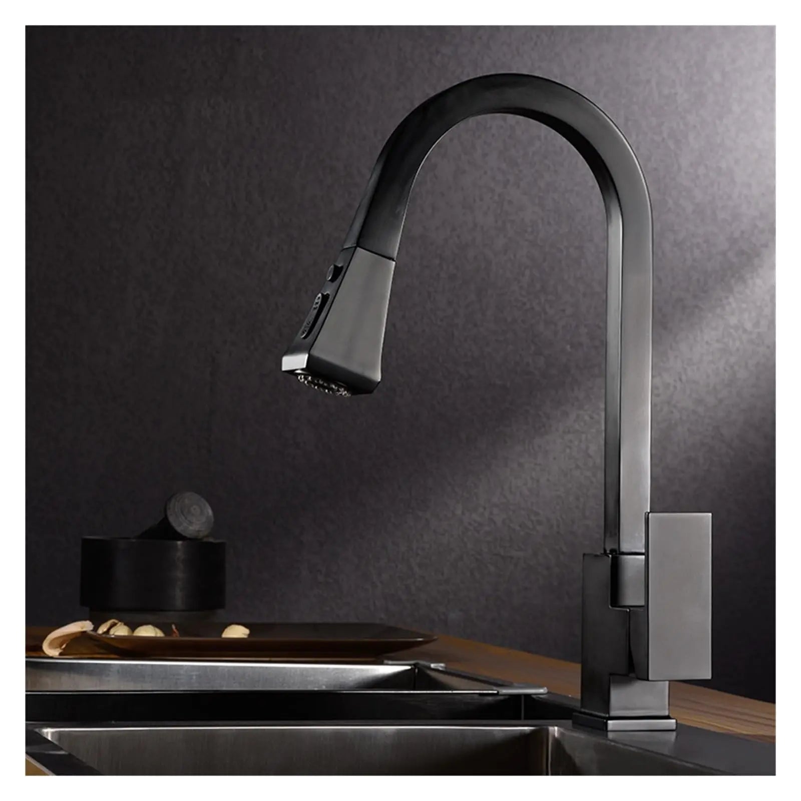 360° Swivel Pull-Out Kitchen Faucet In Black - TARHUS