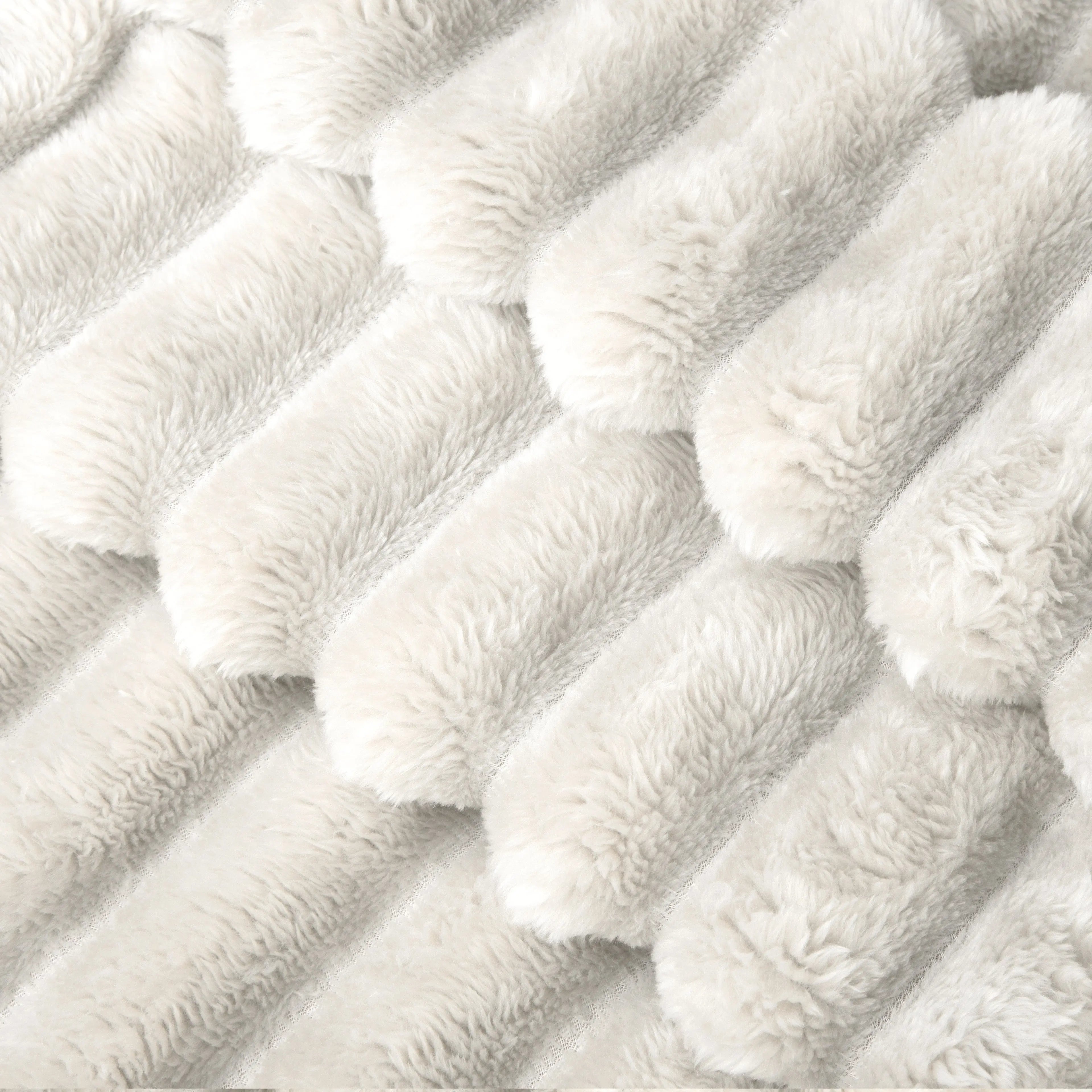 The Fleece Blanket – Ultra-Soft Plush Throw for Bed, Couch & Travel - TARHUS