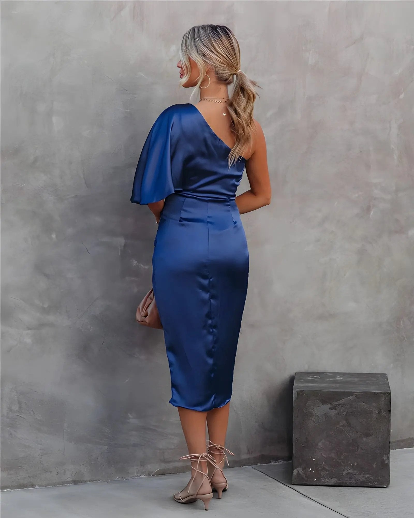 Silk Party Dress – Timeless Elegance & Luxurious Comfort | Suzy TARHUS Jurken