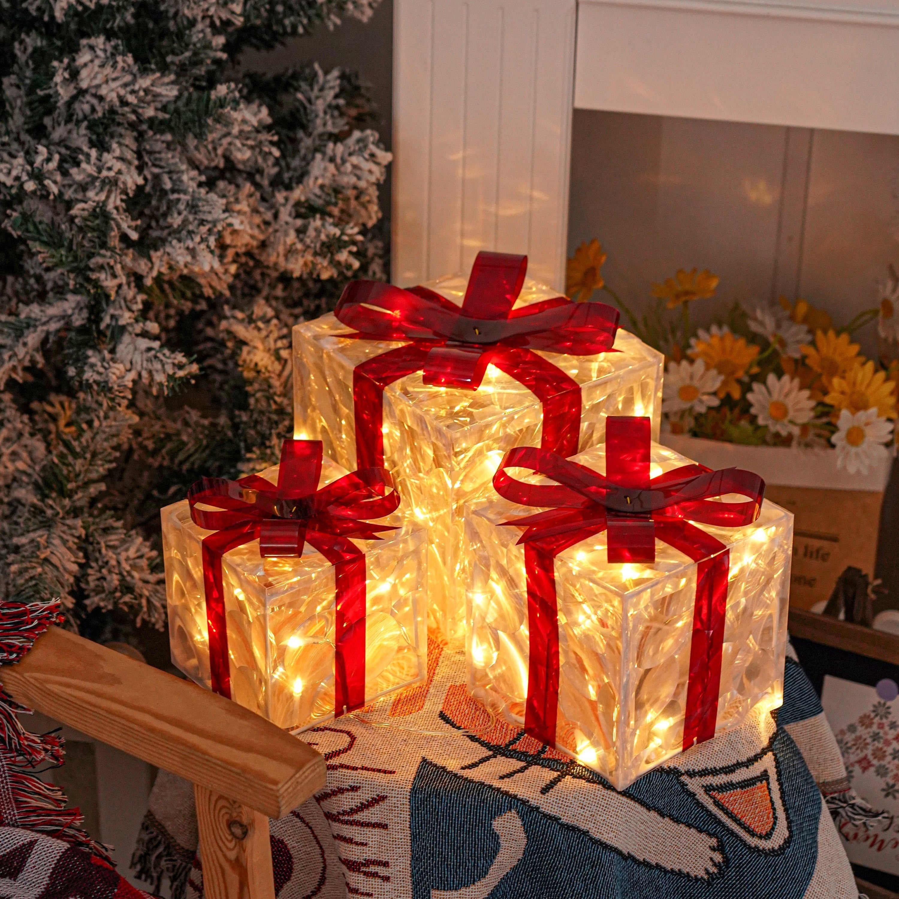 Set of 3 Lighted Christmas Gift Boxes – Warm White LED Presents with Red Bows TARHUS Christmas
