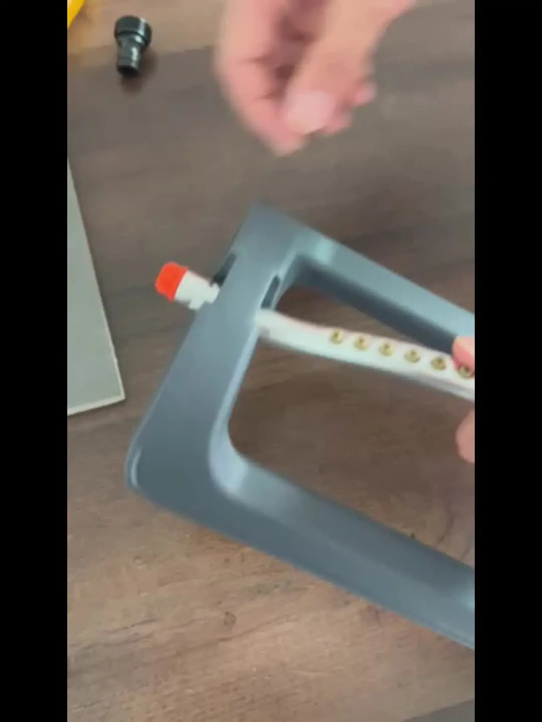 RainWave | 19-Hole Automatic Swing Sprinkler – Adjustable Lawn Irrigation TARHUS Garden