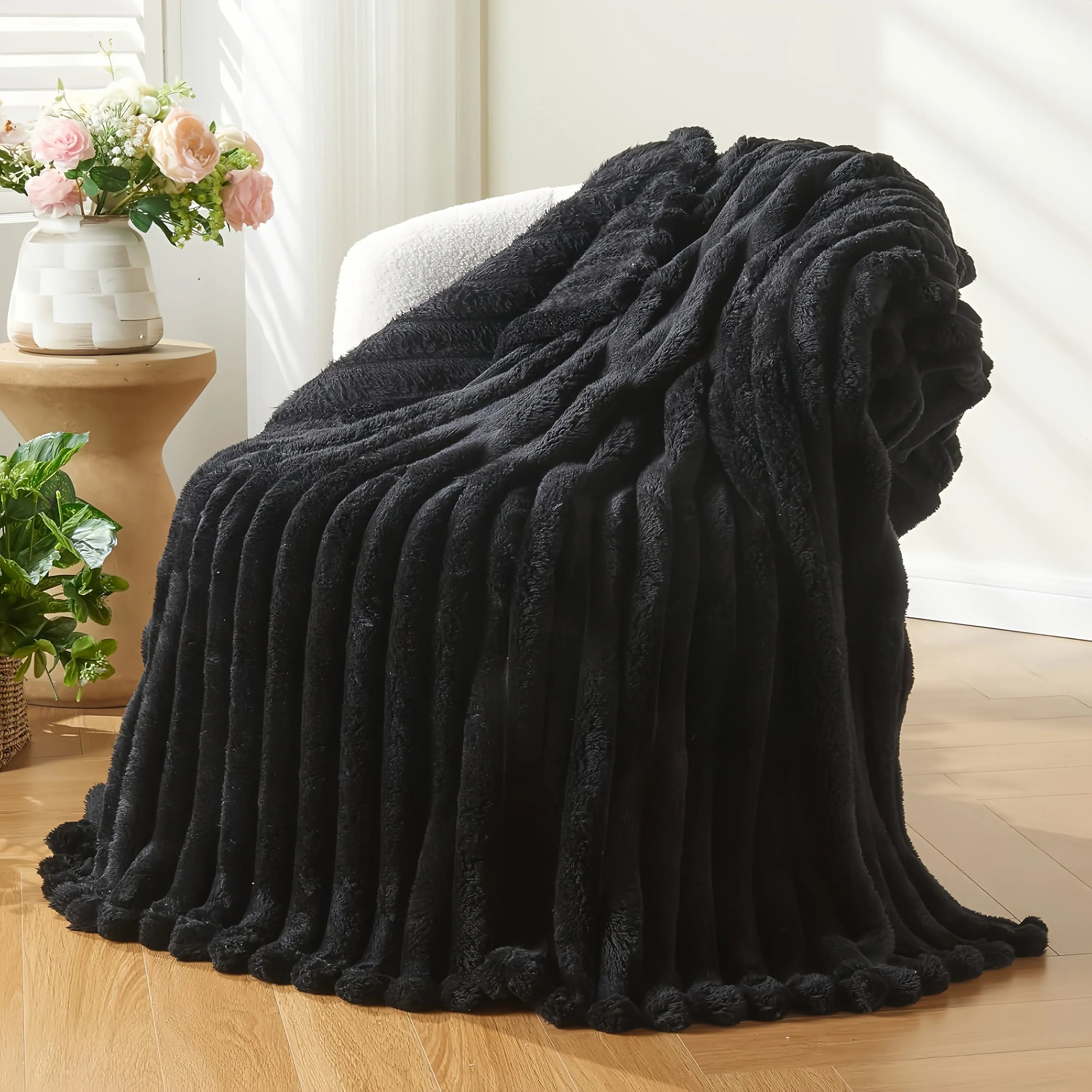Super-Soft Plush Flannel Fleece Throw Blanket - TARHUS