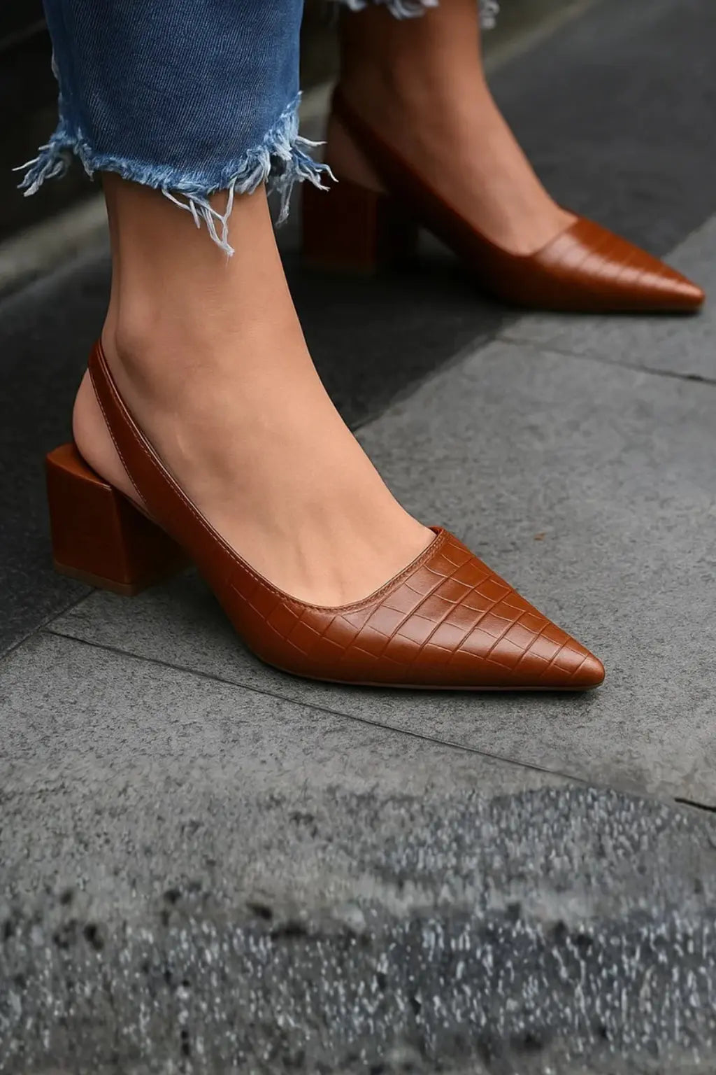 Lila | Women Low Heel Slingback Pointed Toe Pumps TARHUS