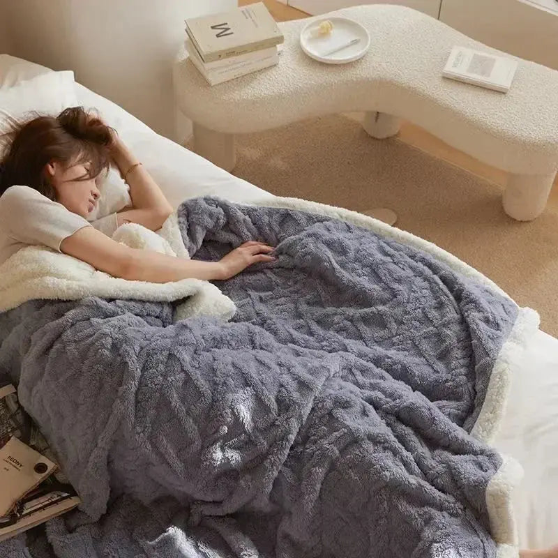 Premium Lambswool Winter Blanket – Ultra-Soft Wool Throw for Cold Weather Comfort - TARHUS