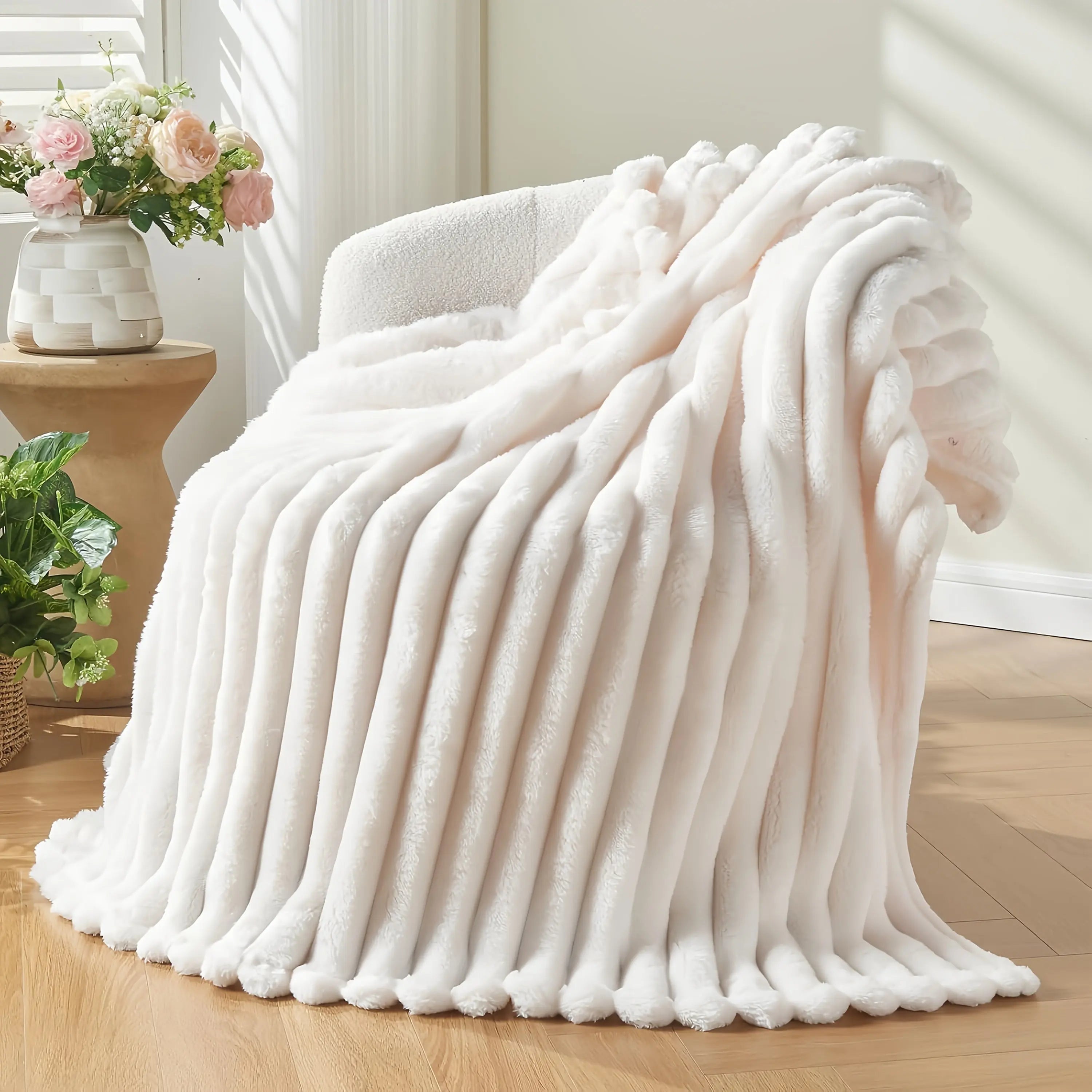 Super-Soft Plush Flannel Fleece Throw Blanket - TARHUS