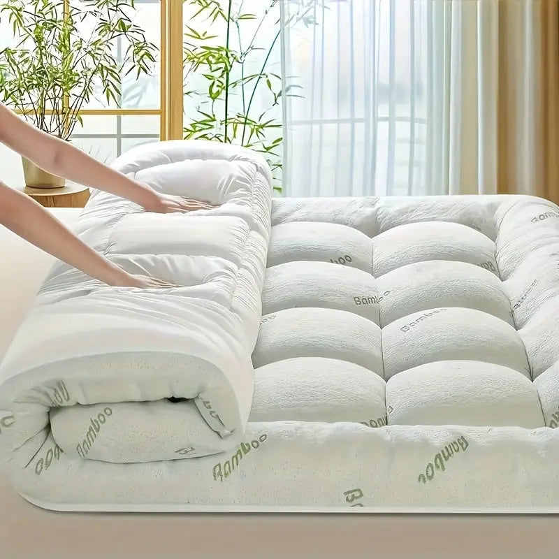 Bamboo Mattress Topper | Breathable & Hypoallergenic Comfort for All Seasons - TARHUS