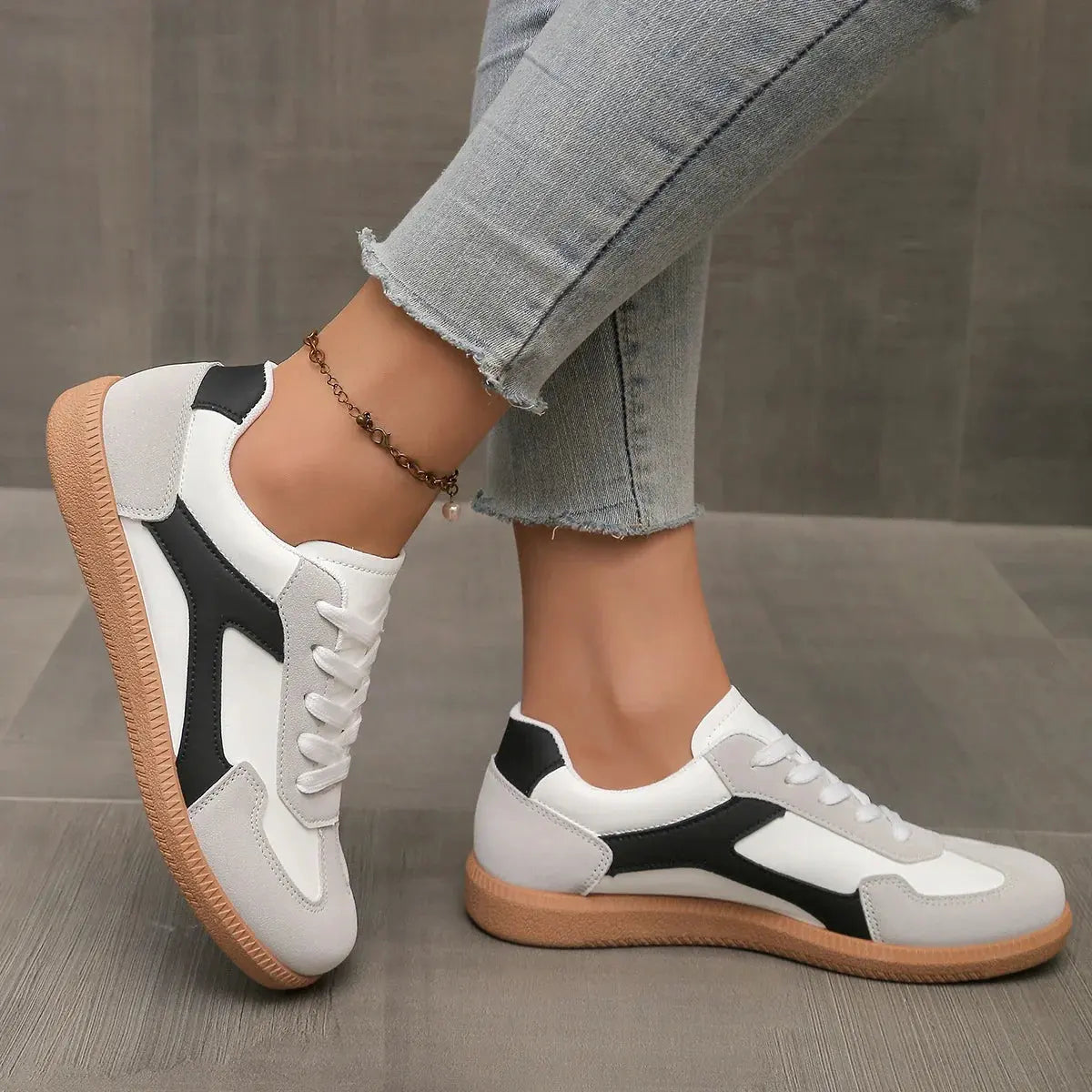 Livia | Lifestyle Sneakers – Vintage Leather Low-Top Shoes for Womena TARHUS  Women's Shoes
