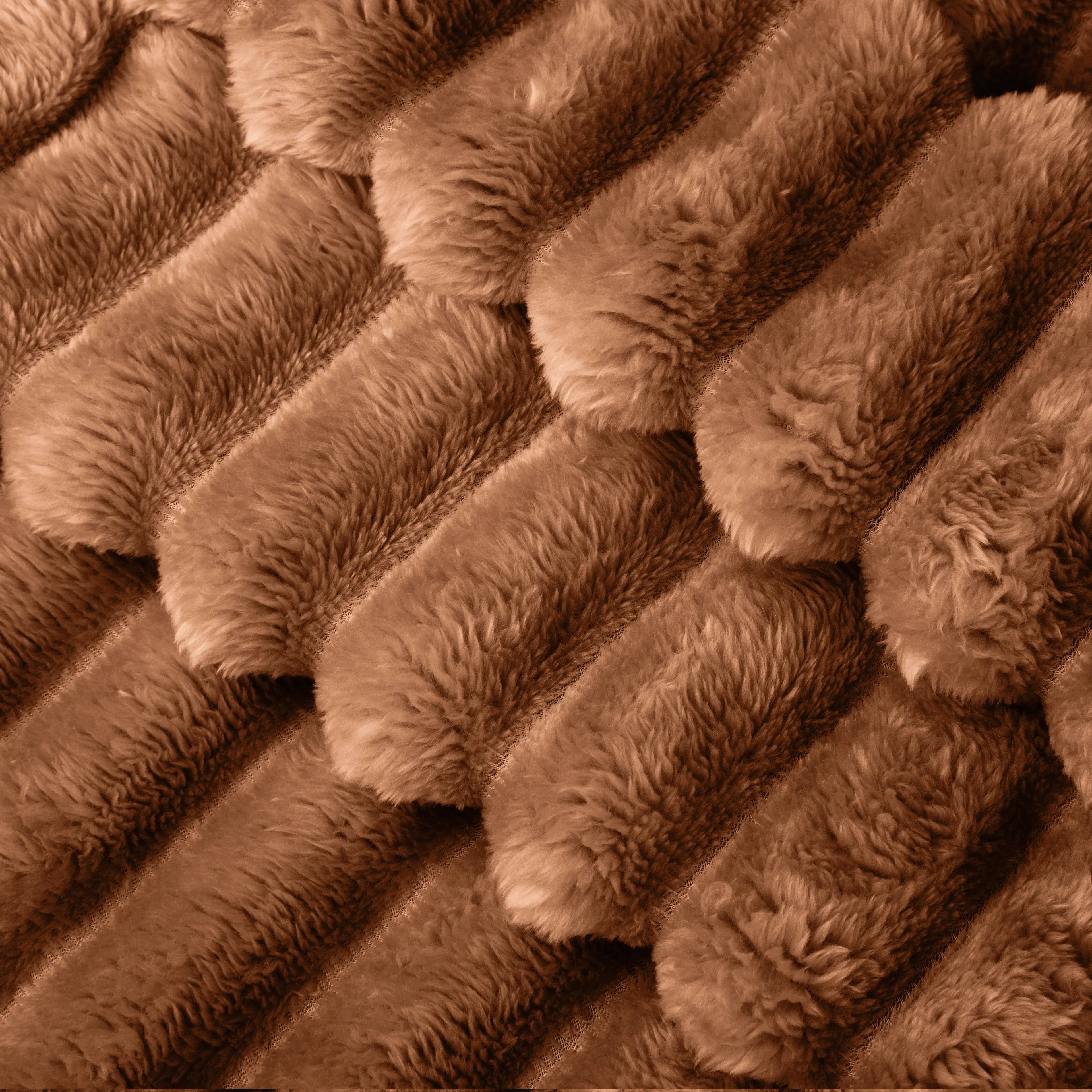 The Fleece Blanket – Ultra-Soft Plush Throw for Bed, Couch & Travel - TARHUS