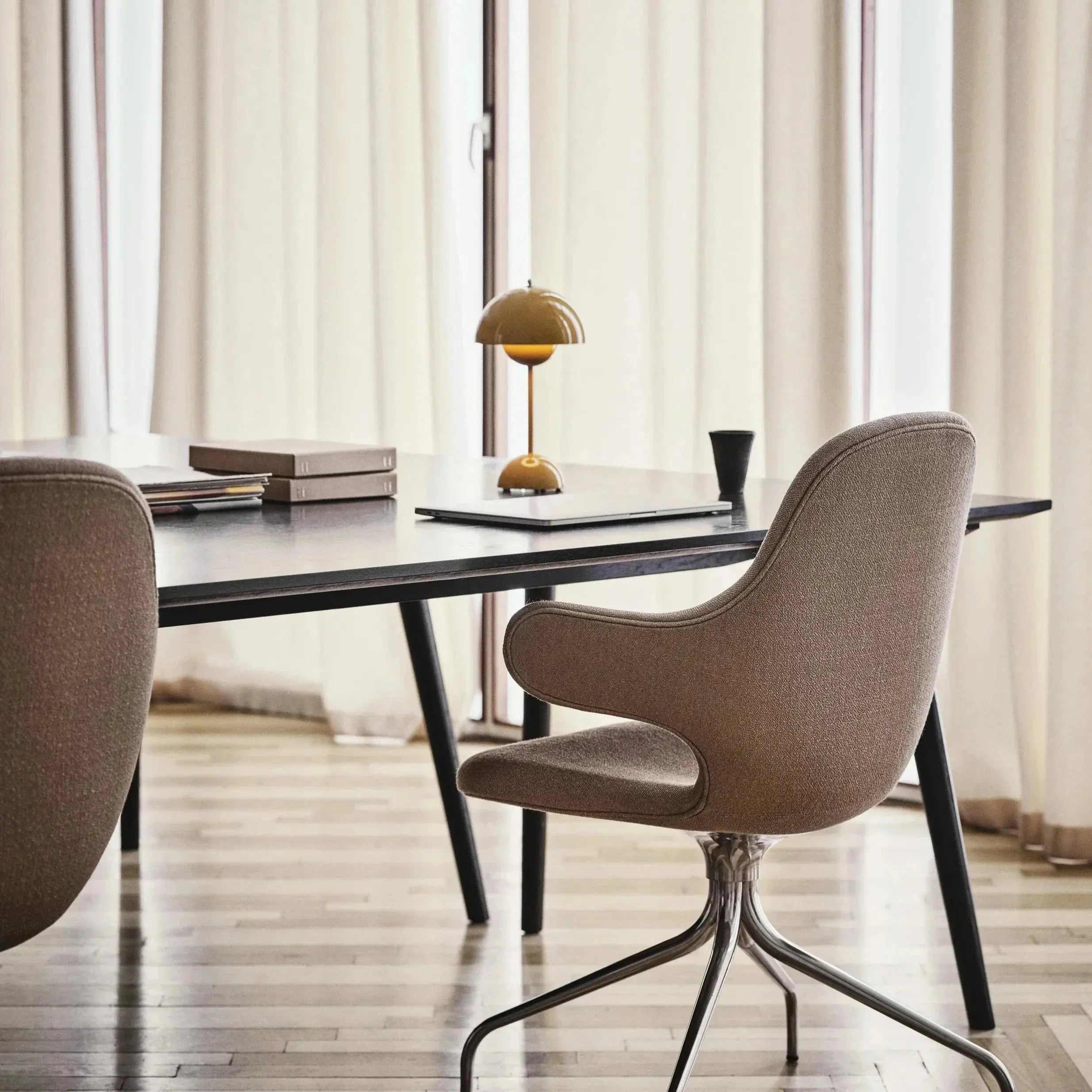 LightHaven | Chic Decorative Table Light for Modern Interiors - TARHUS